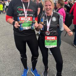 Munsteraner Läufer erobern Hamburgs Wahrzeichen: Hellfritz und Mautz beim Köhlbrandbrückenlauf erfolgreich